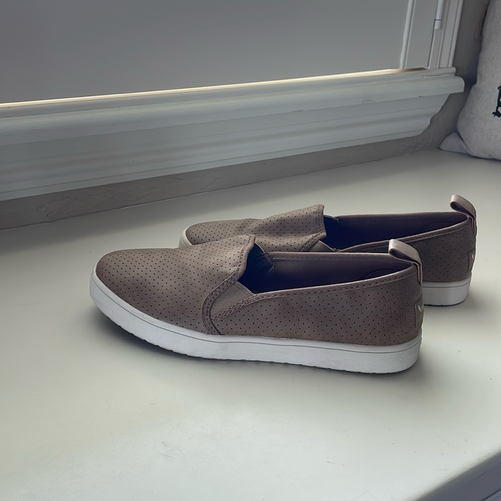 Koolaburra by UGG Women's W Kellen Slip-on Sneaker